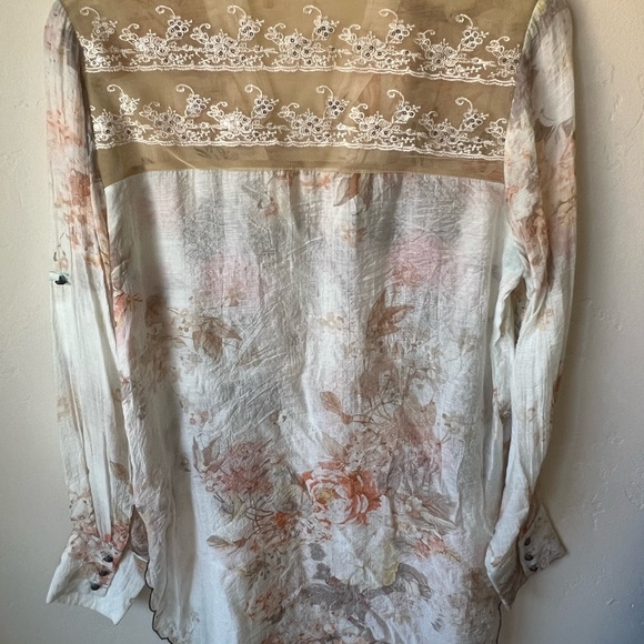 Aratta Floral Embroidered Tunic Blouse - White and Dark Pink Size S - Picture 4 of 9